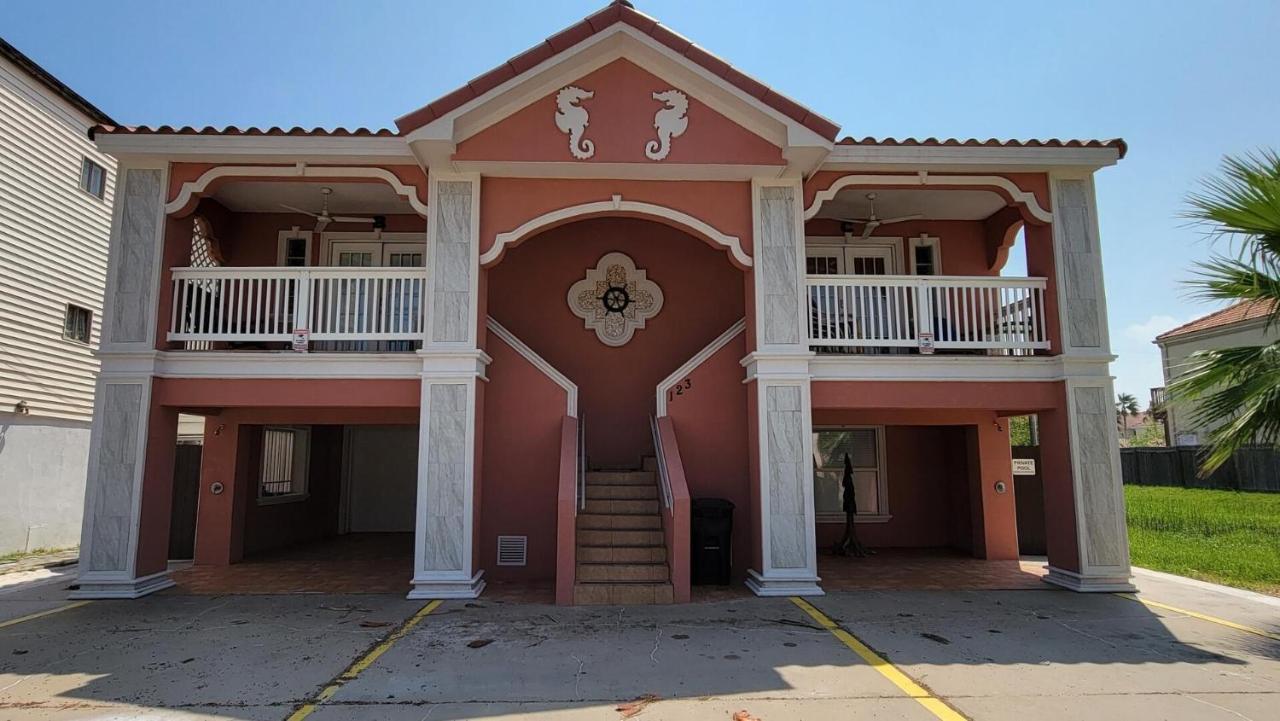 Cozy 2 Bedroom With Big Pool - Campeche Triplex Unit C Home South Padre Island Eksteriør bilde