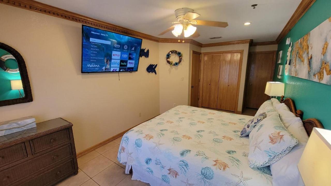 Cozy 2 Bedroom With Big Pool - Campeche Triplex Unit C Home South Padre Island Eksteriør bilde
