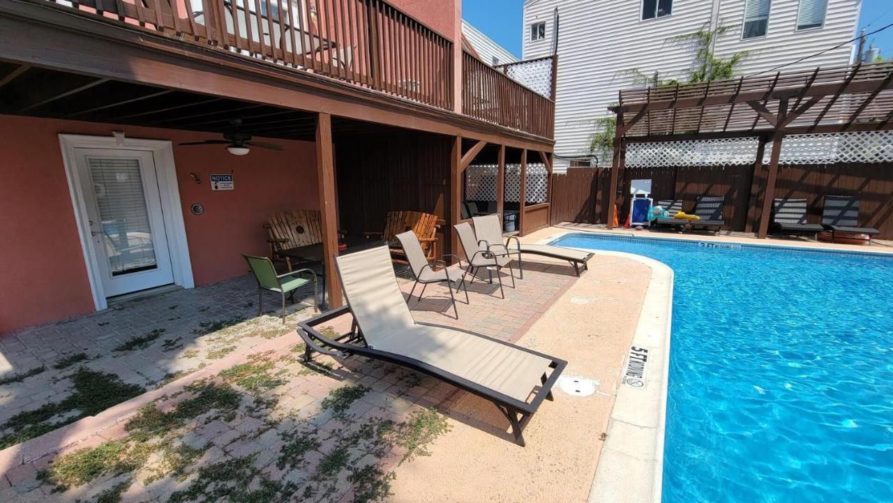 Cozy 2 Bedroom With Big Pool - Campeche Triplex Unit C Home South Padre Island Eksteriør bilde