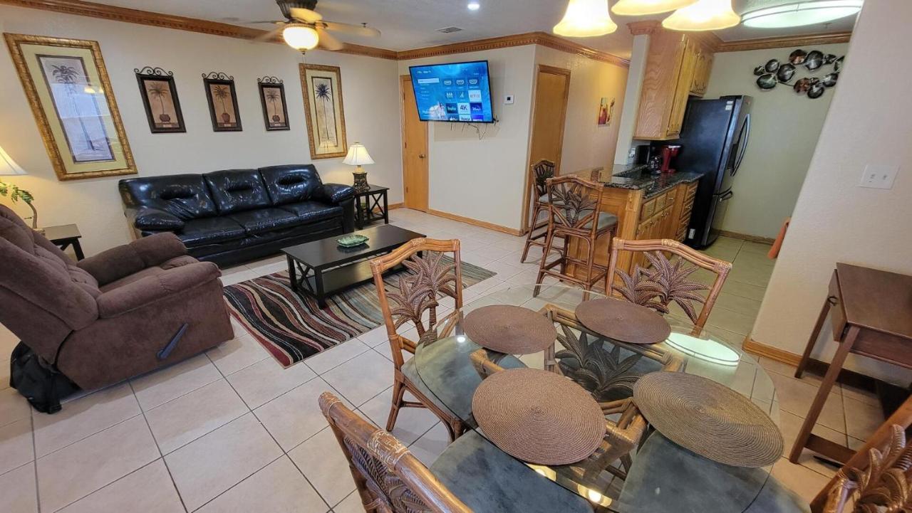 Cozy 2 Bedroom With Big Pool - Campeche Triplex Unit C Home South Padre Island Eksteriør bilde
