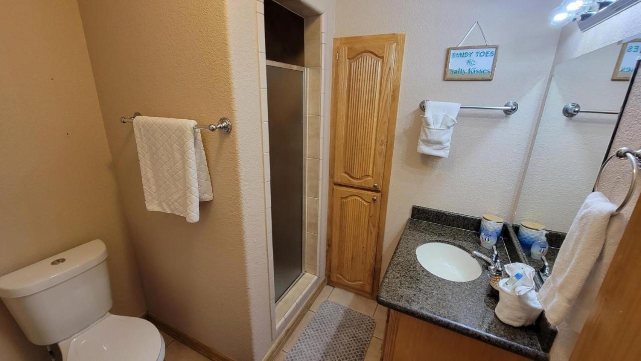 Cozy 2 Bedroom With Big Pool - Campeche Triplex Unit C Home South Padre Island Eksteriør bilde