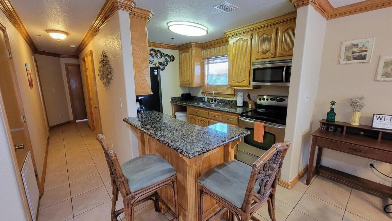 Cozy 2 Bedroom With Big Pool - Campeche Triplex Unit C Home South Padre Island Eksteriør bilde